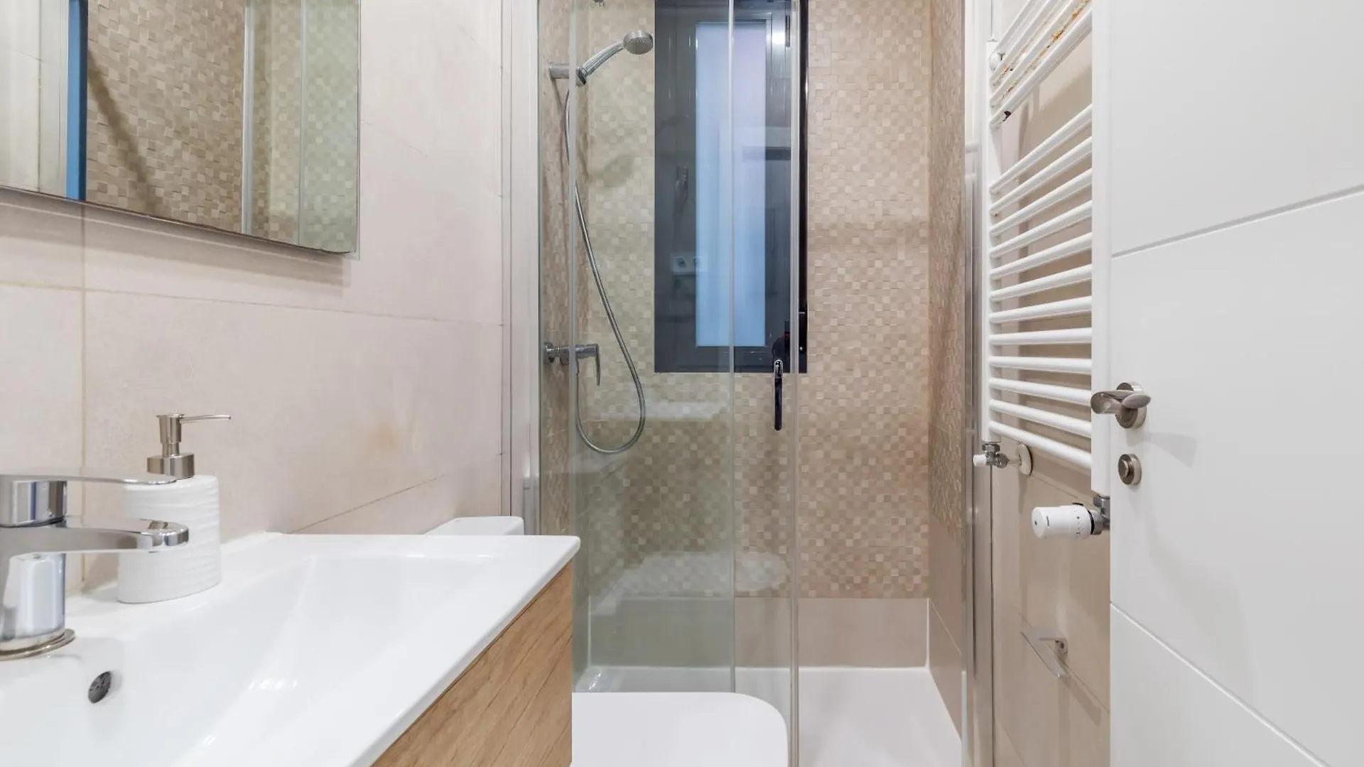Caterina Alfonso XIII Apartment Madrid 0*,